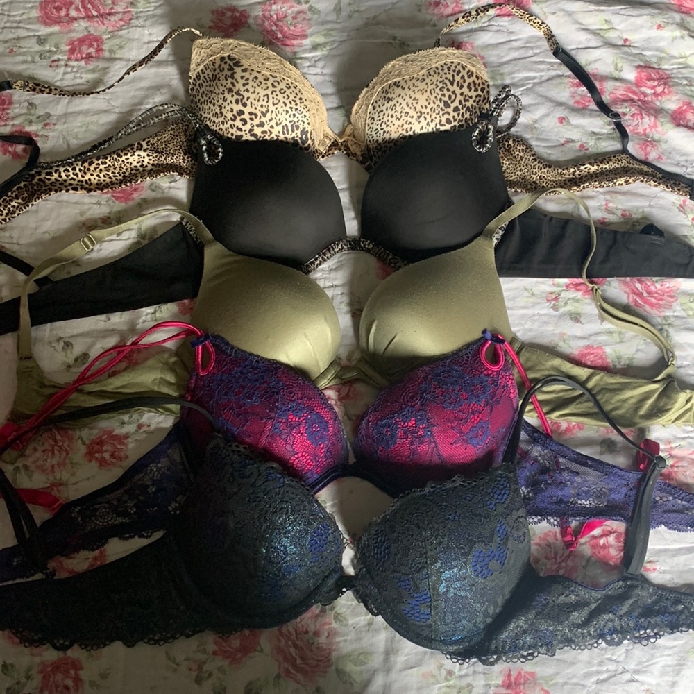 Victoria’s Secret Bras 34B
